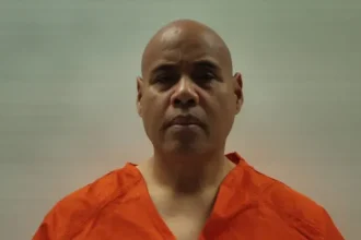 agente-do-ice-declara-se-inocente-de-mentir-sobre-tiroteio-e-e-libertado