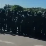 manifestantes-mascarados-bloqueiam-o-porto-britanico-de-dover