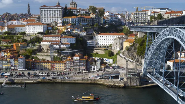 porto-perde-anualmente-100-milhoes-devido-ao-estacionamento-ilegal