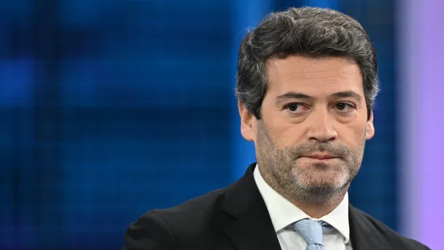 chega-insiste-na-descida-dos-impostos-e-acusa-montenegro-de-hipocrisia