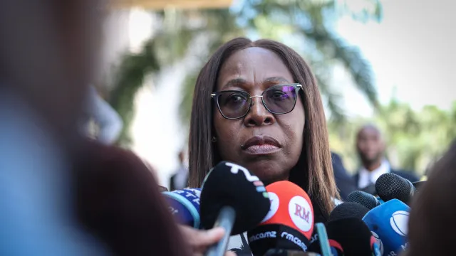 pm-quer-parcerias-da-feira-de-maputo-convertidas-em-investimento