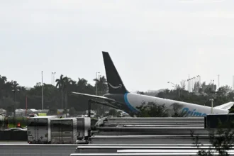 pelo-menos-5-mortos-em-acidente-no-aeroporto-de-miami-com-aviao-da-amazon