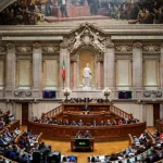 plenario-para-mocao-de-censura-aprovado-em-3-minutos.-chumbo-e-certo