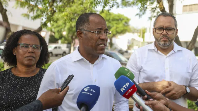 primeiro-ministro-considera-“tragedia-no-fogo-maior-desde-independencia”
