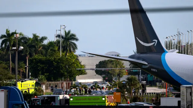 aviao-da-amazon-que-se-despenhou-chocou-com-furgoneta-com-7-pessoas