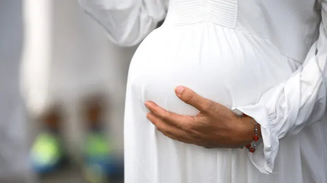 mais-de-1.700-gravidas-ou-em-licenca-parental-sem-renovacao-do-contrato