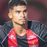 vitoria-resolve-pelo-alto,-respira-na-luta-contra-o-z4-e-afunda-o-gremio