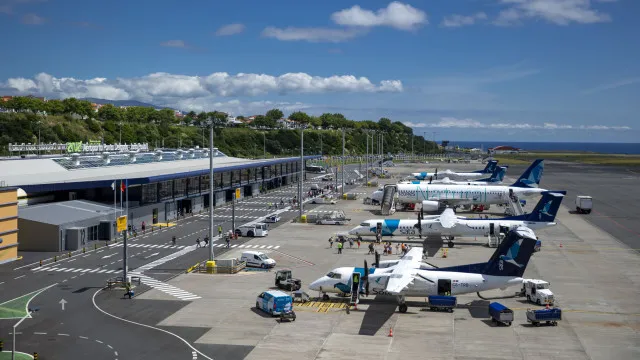 oito-interessados-avancam-para-privatizacao-da-azores-airlines