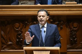 montenegro-acusa-carneiro-de-exagerar-e-perder-se-no-caminho-do-populismo