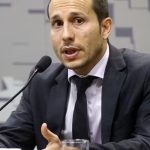 “verdade-prevalecera”,-diz-numero-2-da-pf-apos-afastamento-de-andrei 