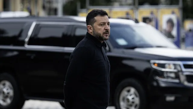 zelensky-chega-a-noruega-e-procura-reforcar-defesa-antiaerea-da-ucrania