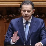 ao-minuto:-mocao-de-censura-chumbada.-gritos-de-“demissao”-no-parlamento