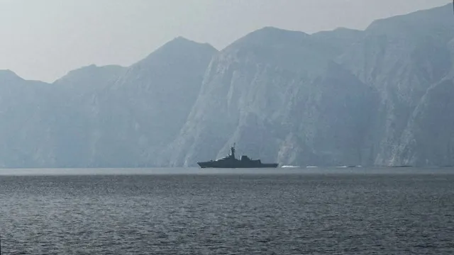 teerao-diz-ter-capturado-drone-submarino-americano-no-estreito-de-ormuz