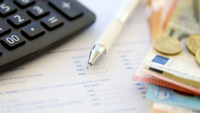 salario-de-novembro-sera-mais-recheado-com-alivio-do-irs:-para-quem?