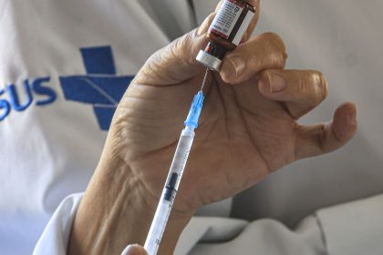 anvisa-amplia-indicacao-de-vacina-contra-meningite 