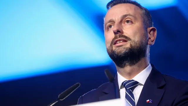 polonia-e-eua-acordam-financiamento-para-compra-de-material-militar