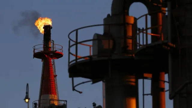 cotacao-do-brent-para-entrega-em-novembro-sobe-3,36%-e-atinge-101-dolares