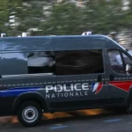 policia-proximo-de-le-pen-filma-se-a-fazer-comentarios-de-odio.-“vomitar”