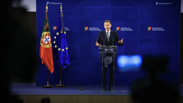 governo-ainda-vai-decidir-apoios-para-transportes,-bombeiros-e-ipss