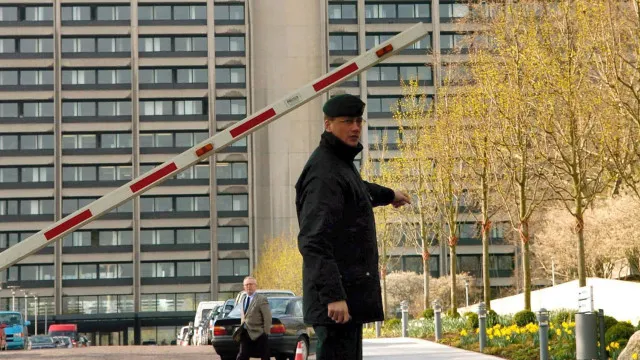 bundesbank-alerta:-avanco-da-extrema-direita-pode-afastar-investimento