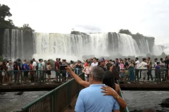 turistas-portugueses-no-brasil-sobem-25%-(e-sao-os-principais-da-europa)