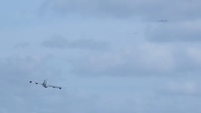 argelia-vai-fechar-espaco-aereo-a-avioes-militares-e-civis-dos-emirados
