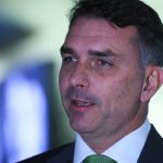 mendonca-incluiu-flavio-bolsonaro-como-investigado-no-caso-dark-horse