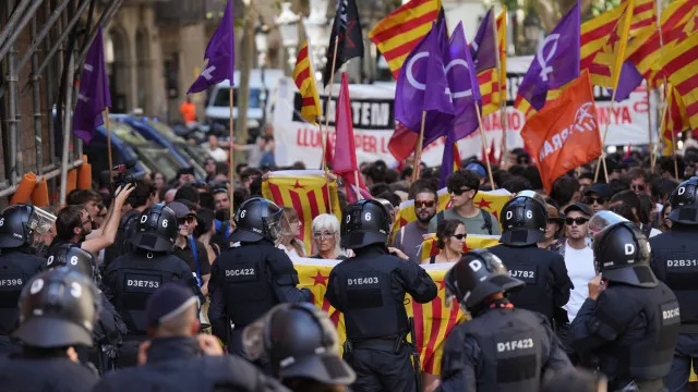 mais-de-57.000-pessoas-em-protestos-independentistas-na-catalunha