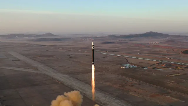 coreia-do-norte-volta-a-lancar-misseis-apos-exercicios-militares-com-eua