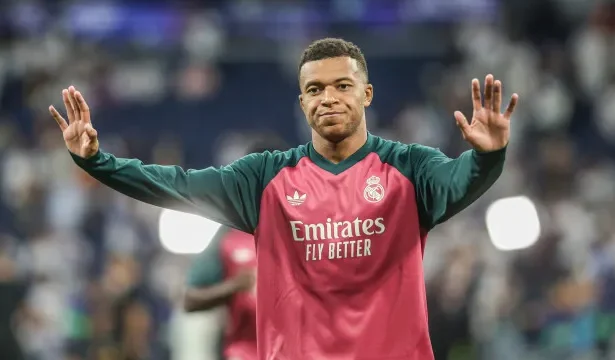 “bola-de-ouro-e-individual.-ninguem-fez-melhor-do-que-eu”,-diz-mbappe