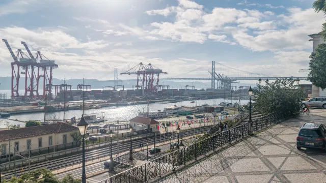 lisboa?-bruxelas-considera-que-alojamento-local-“e-parte-do-problema”