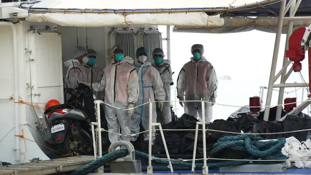 sobe-para-76-numero-de-mortos-em-incendio-em-ferry-nas-filipinas