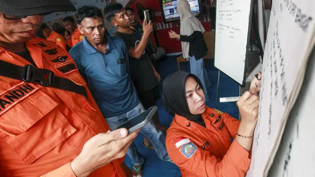 autoridades-anunciam-resgate-de-102-pessoas-apos-naufragio-na-indonesia