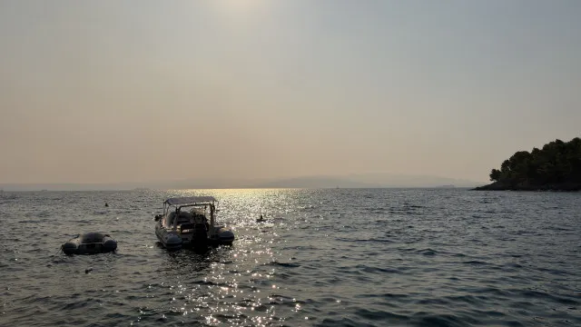 autoridades-alertam-habitantes-e-turistas-para-incendio-na-ilha-de-brac