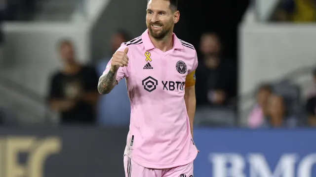 messi-marca-golaco-em-empate-do-inter-miami-pela-mls