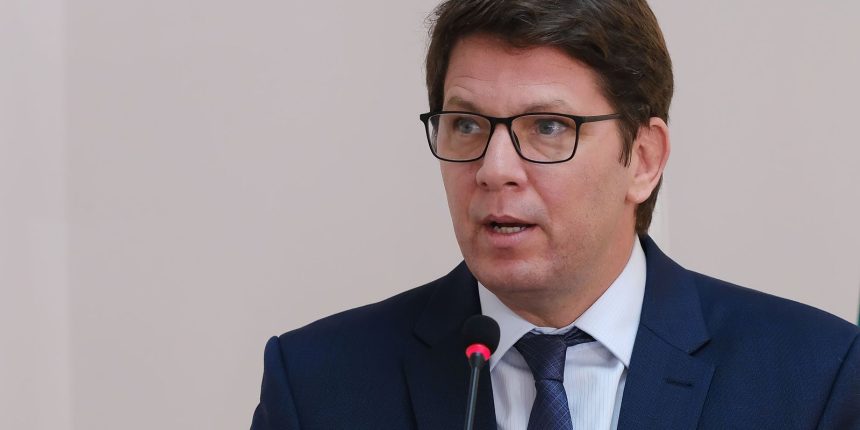 dino-aponta-indicios-de-lideranca-de-mario-frias-em-desvio-de-emendas