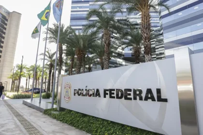 pf-envia-a-gilmar-e-zanin-integra-de-material-do-celular-de-vorcaro