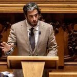 il-acusa-psd,-chega-e-ps-de-formarem-uma-“maioria-dos-empatas”