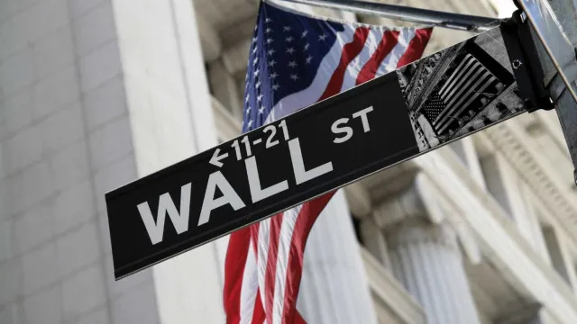 mercados.-wall-street-afunda-apos-pedidos-para-abrandamento-da-ia