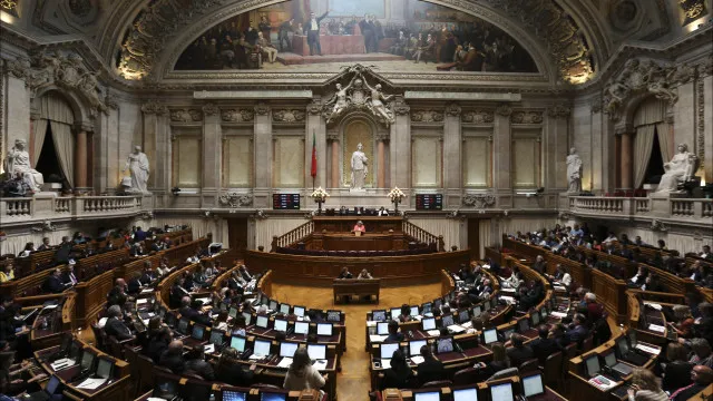 portugal-entre-paises-europeus-com-mais-recuos-no-desempenho-democratico