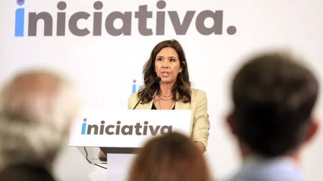 il-critica-governo-no-“pais-das-maravilhas”:-“a-historia-nao-bate-certo”