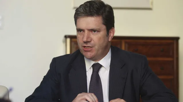 bandeiras-dividem-psd-e-cds.-“temos-valores-e-principios-diferentes”