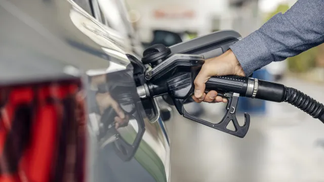 governo-quer-taxa-de-33%-sobre-lucros-extraordinarios-das-petroliferas