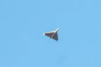 eua-destruiram-dois-pequenos-barcos-iranianos-que-tentavam-roubar-drone