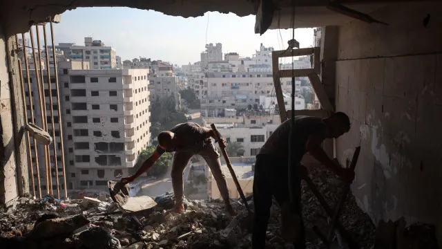 pelo-menos-13-pessoas-morreram-apos-desabamento-de-um-edificio-em-gaza