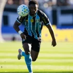 botafogo-e-gremio-fazem-jogo-atrasado-no-rio-preocupados-com-a-ameaca-de-rebaixamento