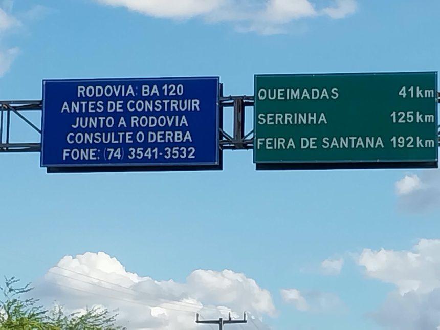 placa-na-ba-120-mantem-ha-anos-distancias-erradas-entre-cansancao,-serrinha-e-feira-de-santana