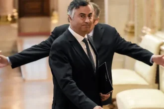 fernando-alexandre-e-joao-costa-chamados-com-urgencia-ao-parlamento