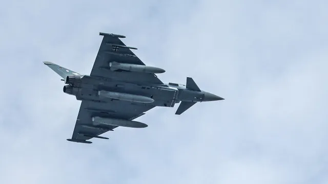 alemanha-envia-cacas-para-letonia-para-segurar-espaco-aereo-durante-eleicoes