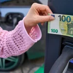 quanto-custa-carregar-um-carro-eletrico?-este-simulador-ajuda-a-poupar